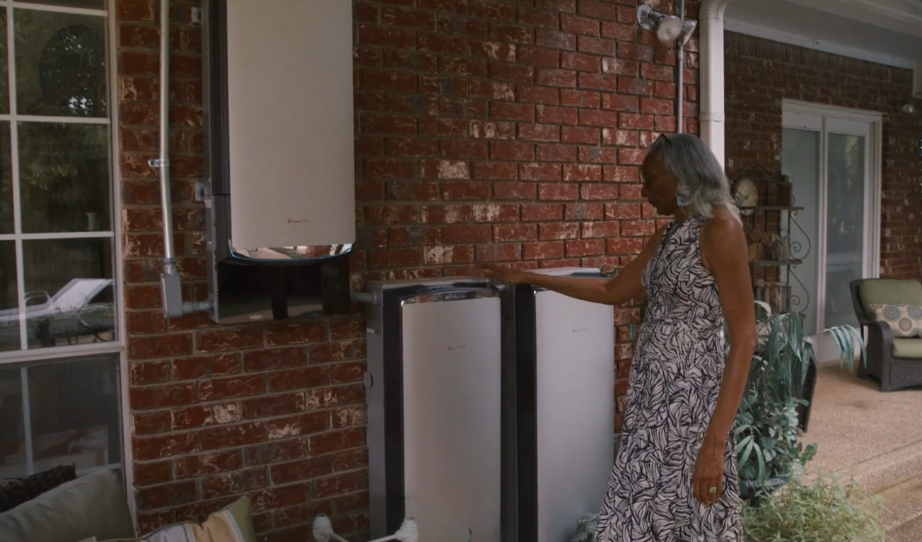 Homeowner receiving a backup battery consultation
